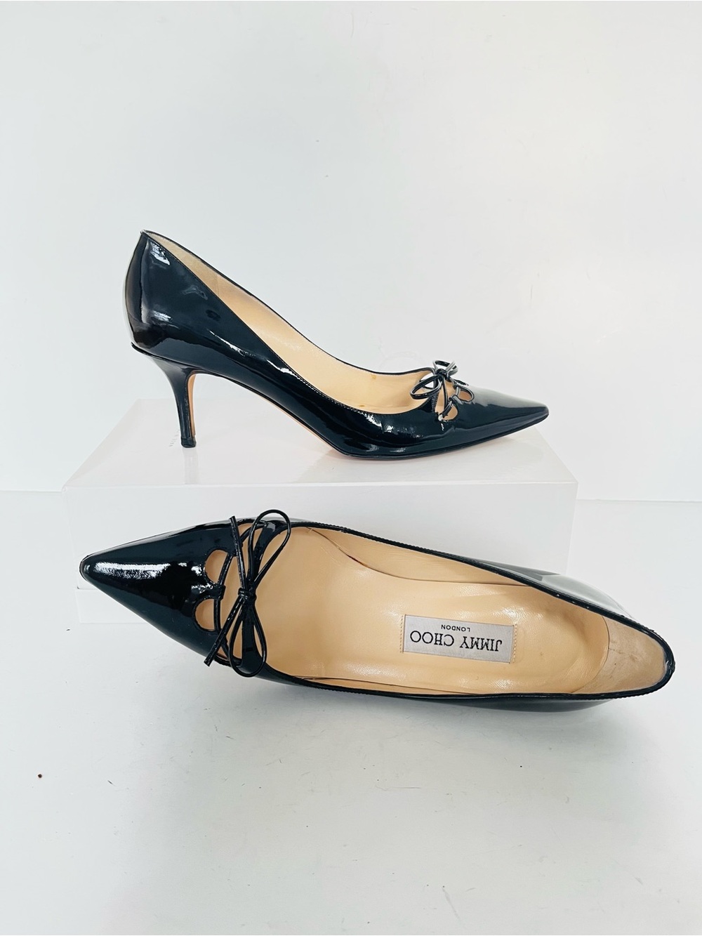 Jimmy Choo black patent leather heels with bow 38.5